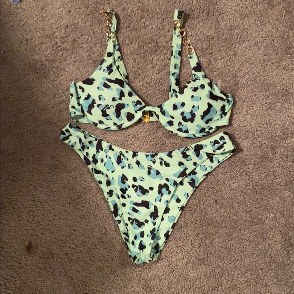 Zaful green leopard bikini